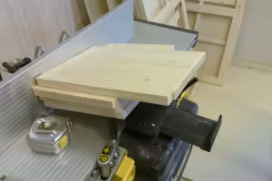 Hyllyosat tehty